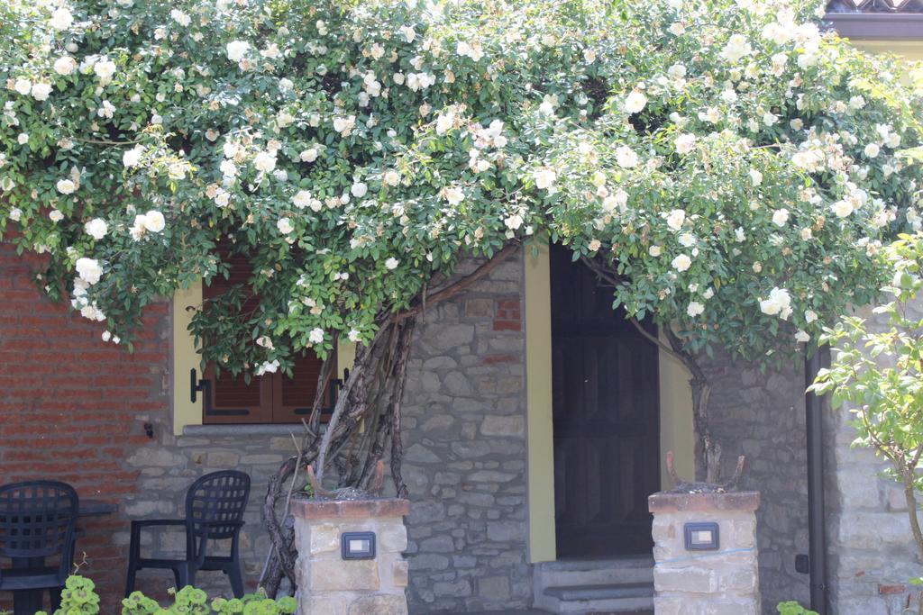Villa La Casa Di Valerio Montabone Exterior foto