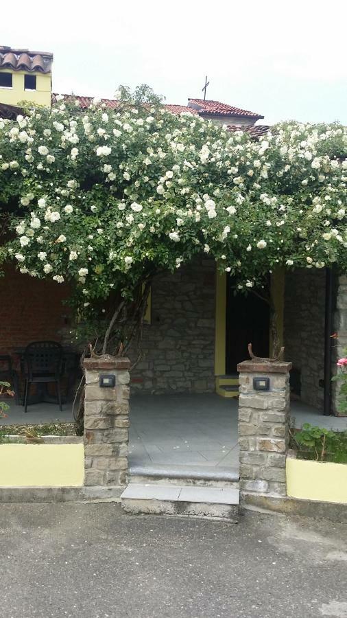 Villa La Casa Di Valerio Montabone Exterior foto
